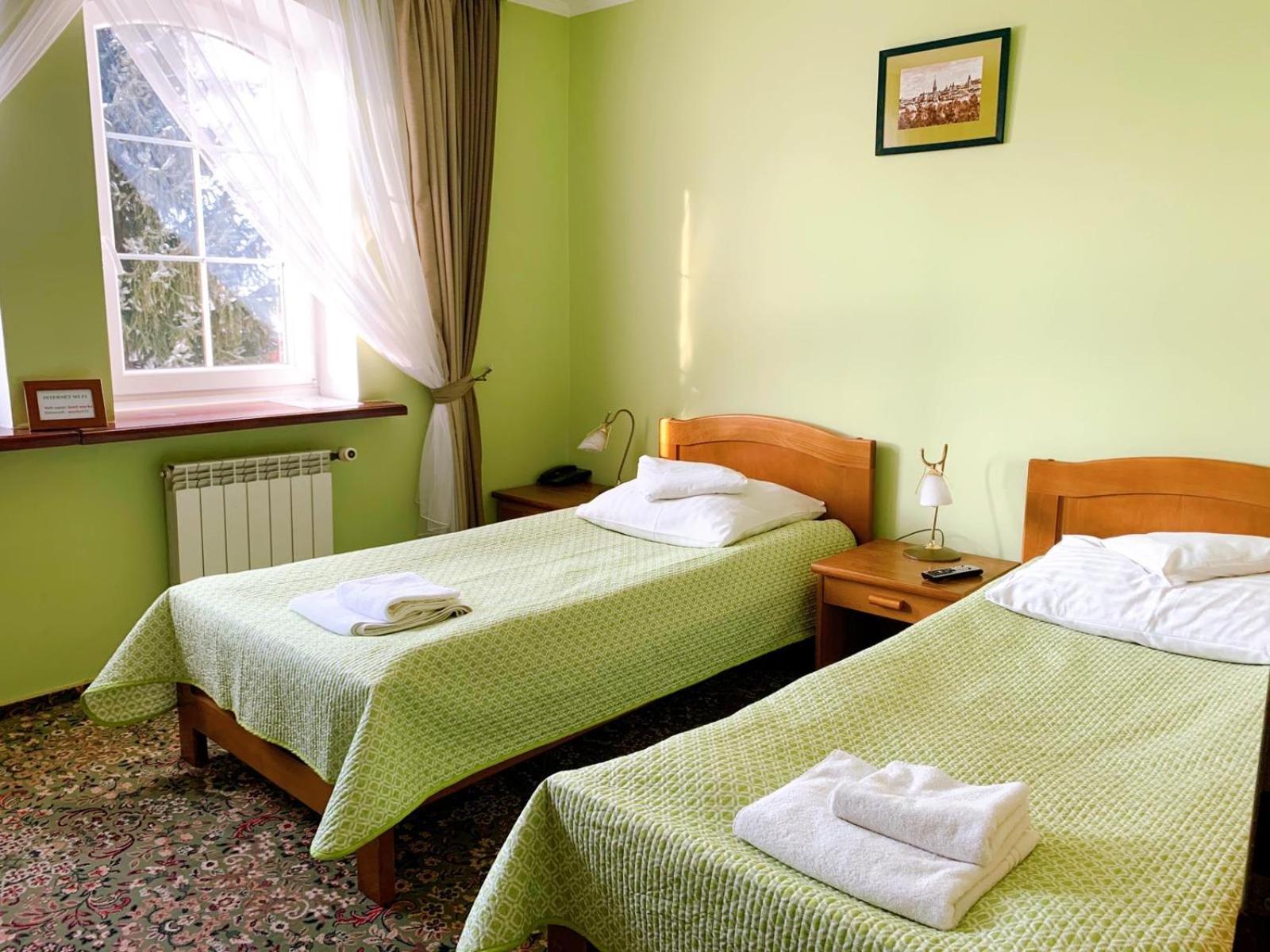 Hotel Marko Przemysl Ngoại thất bức ảnh