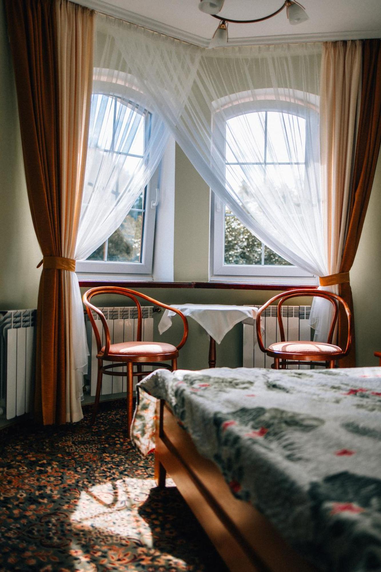 Hotel Marko Przemysl Ngoại thất bức ảnh