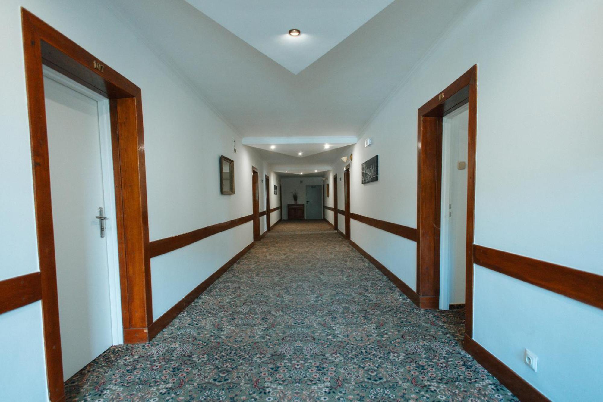 Hotel Marko Przemysl Ngoại thất bức ảnh