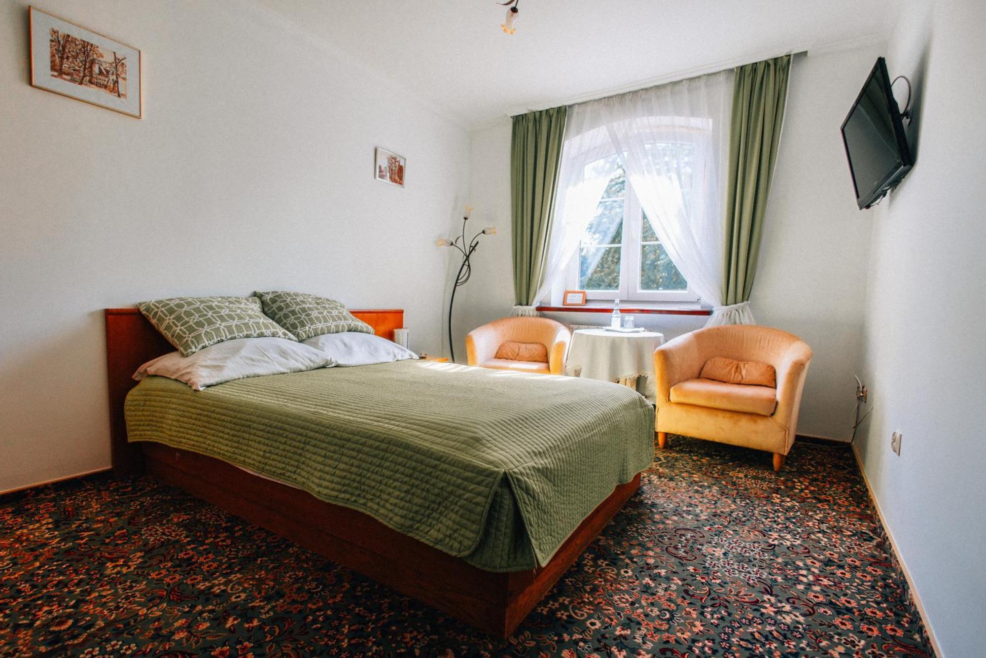 Hotel Marko Przemysl Ngoại thất bức ảnh