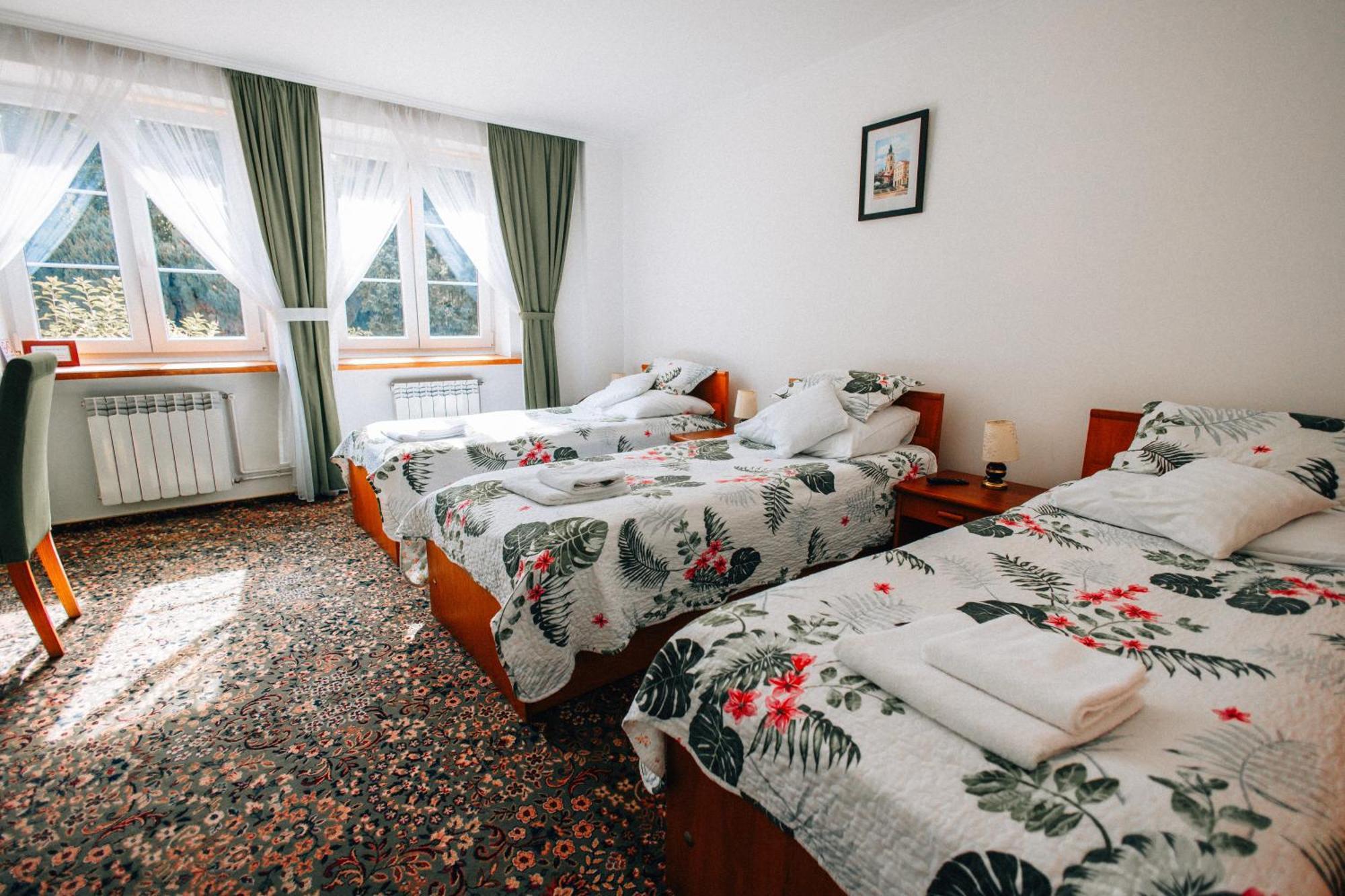 Hotel Marko Przemysl Ngoại thất bức ảnh